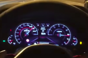 70-es táblánál tépett 240-el a BMW M5, és úgy tűnik nála ez a napi rutin