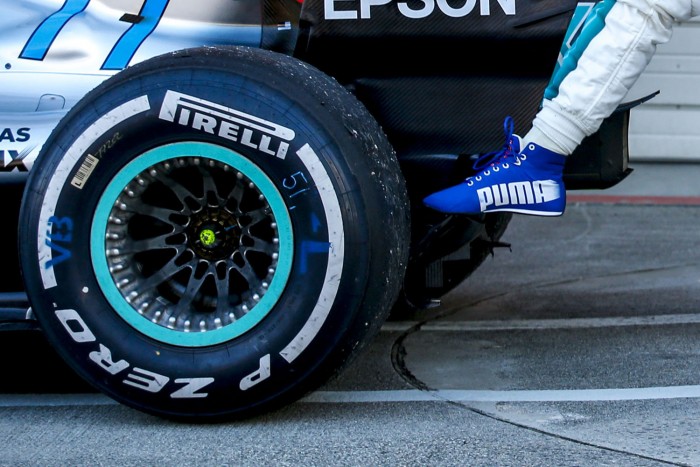 F1: Nincs probléma a Merci trükkös felnijével 1 | Vezess F1: Nincs probléma a Merci trükkös felnijével 1