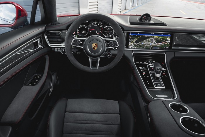 Még sportosabb a Porsche túraautója 7 | Vezess Még sportosabb a Porsche túraautója 7