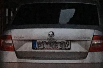 Ez az itthon fotózott rendszám olyan pornós, hogy Kovi is belepirulna