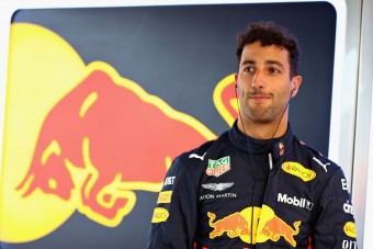 F1: A Red Bull nem engedi Ricciardót tesztelni