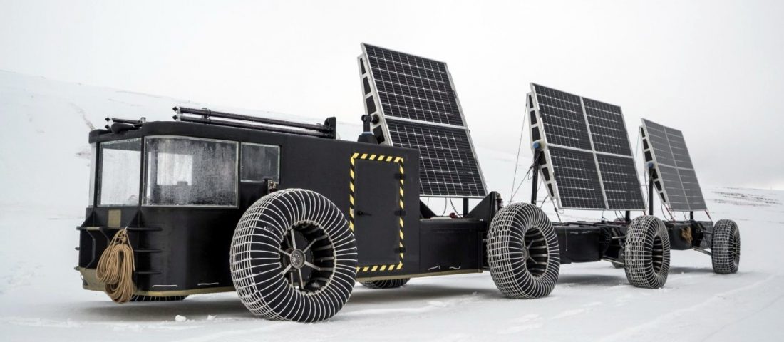 Szemétből gyártott, napelemes villanyautóval a Déli-sarkra