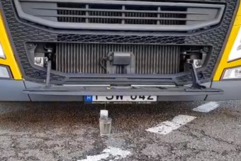 Ahogy ez a magyar kamionos teát készít, úgy nem készít senki