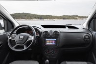 Fájdalmas látvány a Dacia Dokker pickup 10