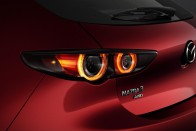 Új motorokkal támad a Mazda3 26