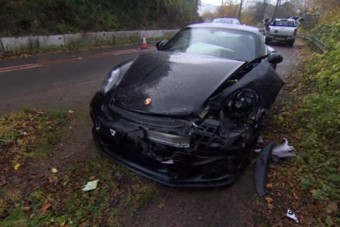 Összetörte sportkocsiját a Top Gear sztárja