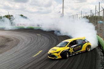 Elképesztő átalakítások készültek az új Corollából