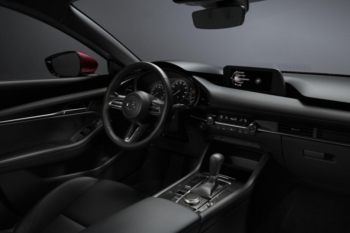 Új motorokkal támad a Mazda3 7