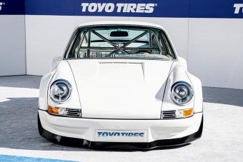 Már ebben a régi Porsche 911-ben is Tesla motor van