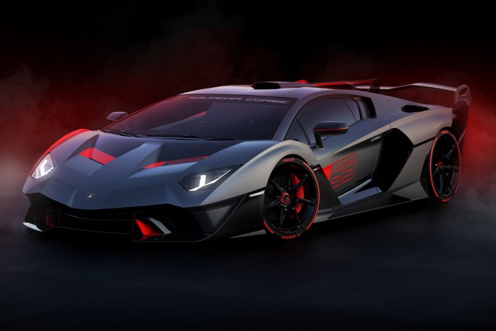 Egyedi vadászbombázó a Lamborghinitől 6