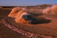 A BMW megépítette a monzai versenypályát, méghozzá sivatagban! 10