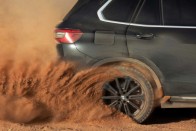 A BMW megépítette a monzai versenypályát, méghozzá sivatagban! 12