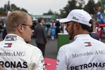 F1: Bottas nem kap ajándékgyőzelmet Hamiltontól