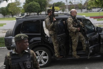 Rendőri kíséretet kapnak a Forma-1-esek