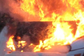 Felgyújtja magát a Ford örömautója