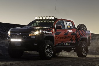 Trágyahordóból így lesz versenyló