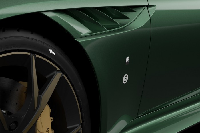 Legendás versenyautója előtt tiszteleg az Aston Martin 7