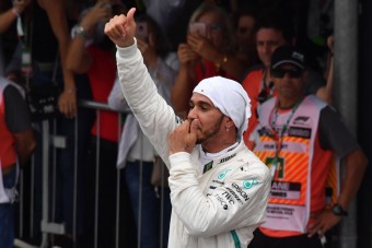F1: Hamilton ezt most a szerencsének köszönhette