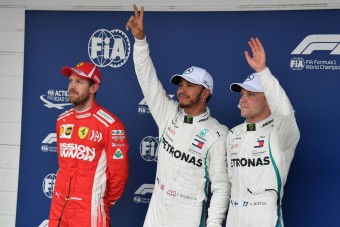 F1: Hamilton megszerettette magát a brazilokkal