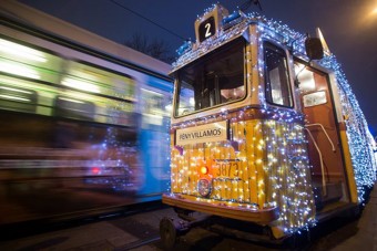 Elindult a budapesti fényvillamos, idén is csodás fotók készültek róla