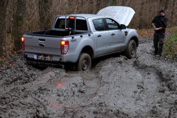 Sárjárás Ford Rangerekkel 63 Sárjárás Ford Rangerekkel 63