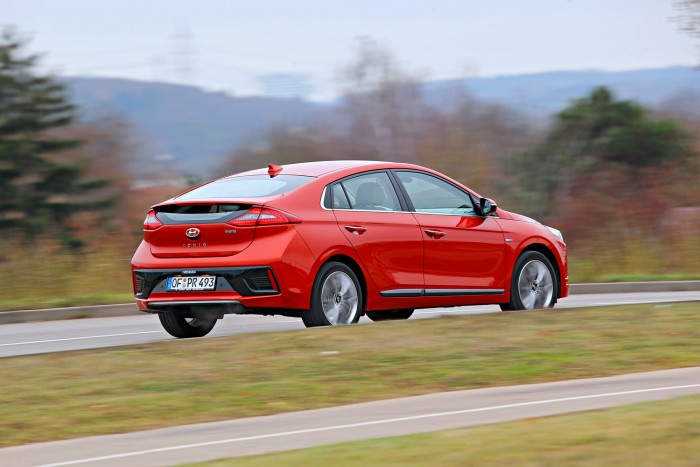 Melyik a jobb hibrid? Ioniq vagy Prius? 3 Melyik a jobb hibrid? Ioniq vagy Prius? 3