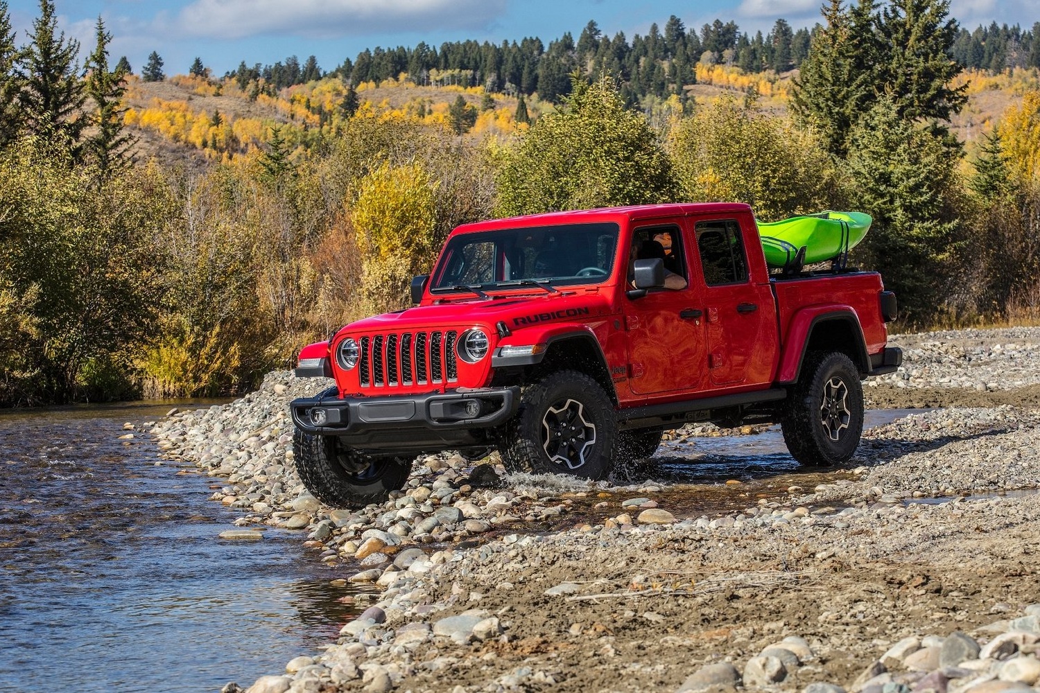 Nincs akadály a Jeep platós terepjárója előtt 1