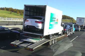 Veszélyes mindent vivő román konvoj a magyar autópályán