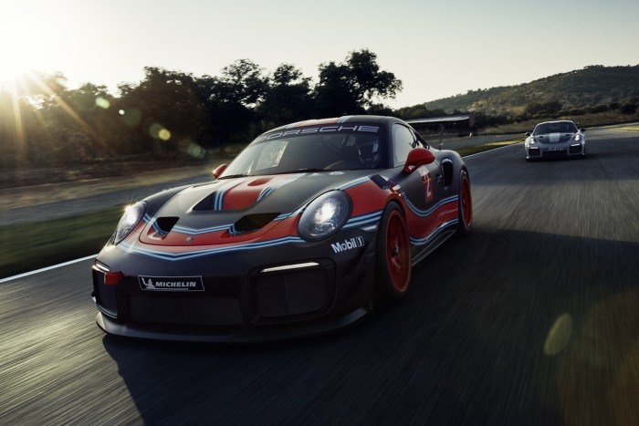 Ez a Porsche 911 GT2 RS már annyira durva, hogy utcára se engedik 7