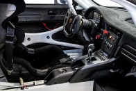 Ez a Porsche 911 GT2 RS már annyira durva, hogy utcára se engedik 16