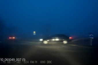 Sötétben, ködben így beesni egy körforgalomba?