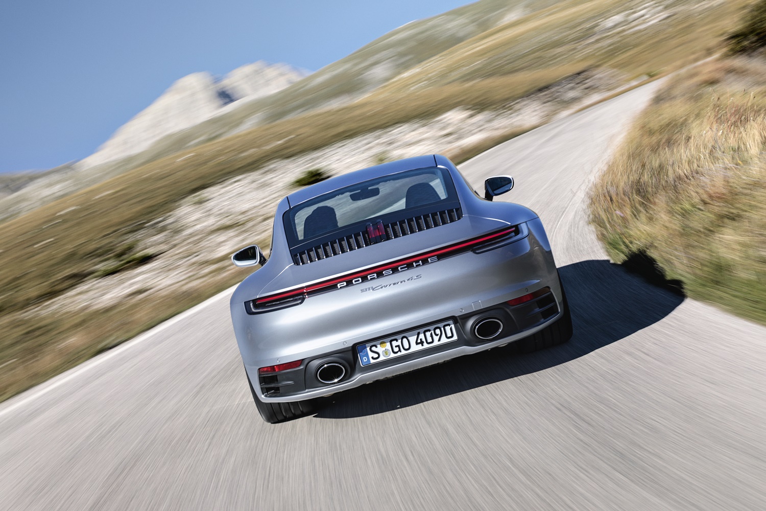 Új ruhában a legenda, megérkezett a friss 911-es Porsche 6