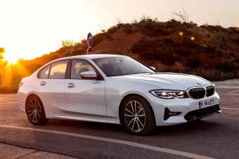Konnektoros hibriddel bővül a BMW 3-as széria