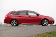 Ne temesd a dízelmotort: Peugeot 308 SW GT-Line 44