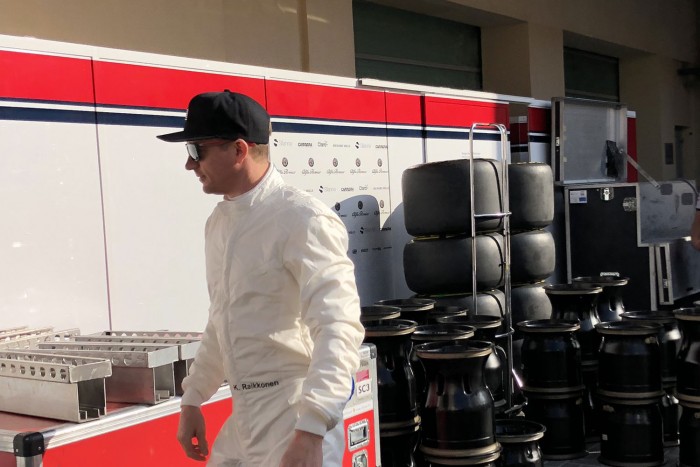 F1: Räikkönen pályán a Sauberrel