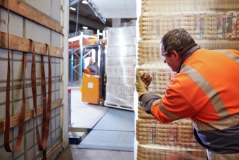 Az első kapcsolja le a villanyt! (X)