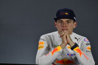 F1: Verstappenből az FIA sem csinálhat hülyét