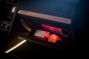 Olyan gyári VW Golfot készítettek, hogy megkívántuk a sajtburgert