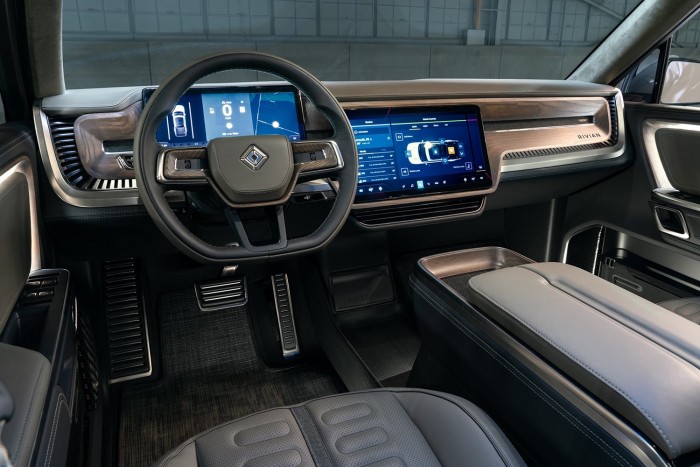 Eszelős gyorsulást és nagy hatótávot ígér az új villanyos platós 6