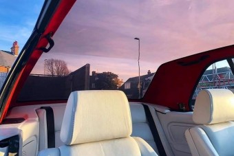 Ennek a BMW-nek az üvegtetejétől elájultunk