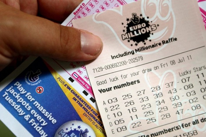 27 milliárdot találtak egy furgonban