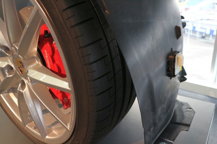 Érzi az esőt, tudja a benzinárakat az új 911-es Porsche 5 Érzi az esőt, tudja a benzinárakat az új 911-es Porsche 5
