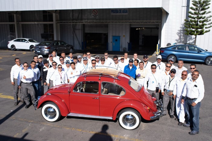 51 év után újították fel ezt a Volkswagen Bogarat 7 | Vezess 51 év után újították fel ezt a Volkswagen Bogarat 7