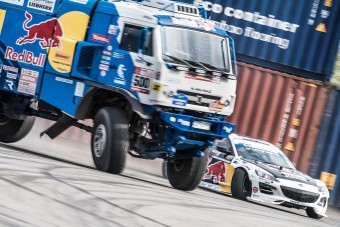 A Kamaz és az RX-8 páros driftjét látnod kell!