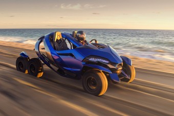 Kardántengely helyett víz hajtja ezt a hatkerekű terepjárgányt