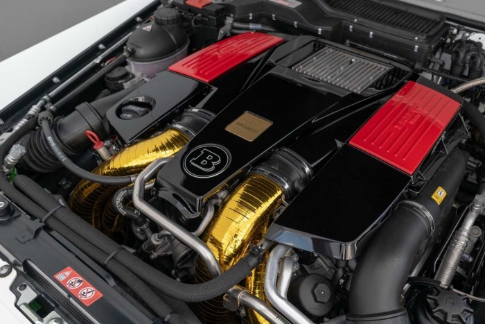 700 lóerős terepjáró szörnyeteget alkotott a Brabus 2