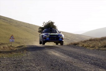 Nincs ma menőbb a fát szállító Subaru raliautónál