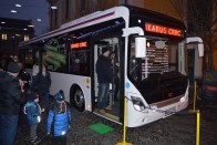 Ezt is megértük, kínai buszra került Ikarus felirat 16