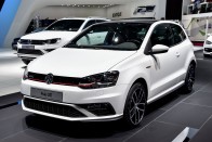 Közlekedésre alkalmatlan autókat adott el a VW 8