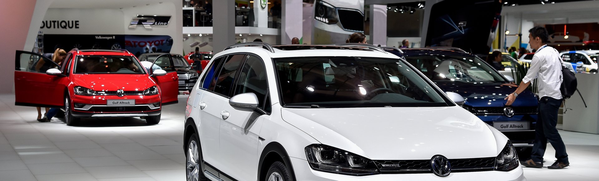 Közlekedésre alkalmatlan autókat adott el a VW 4